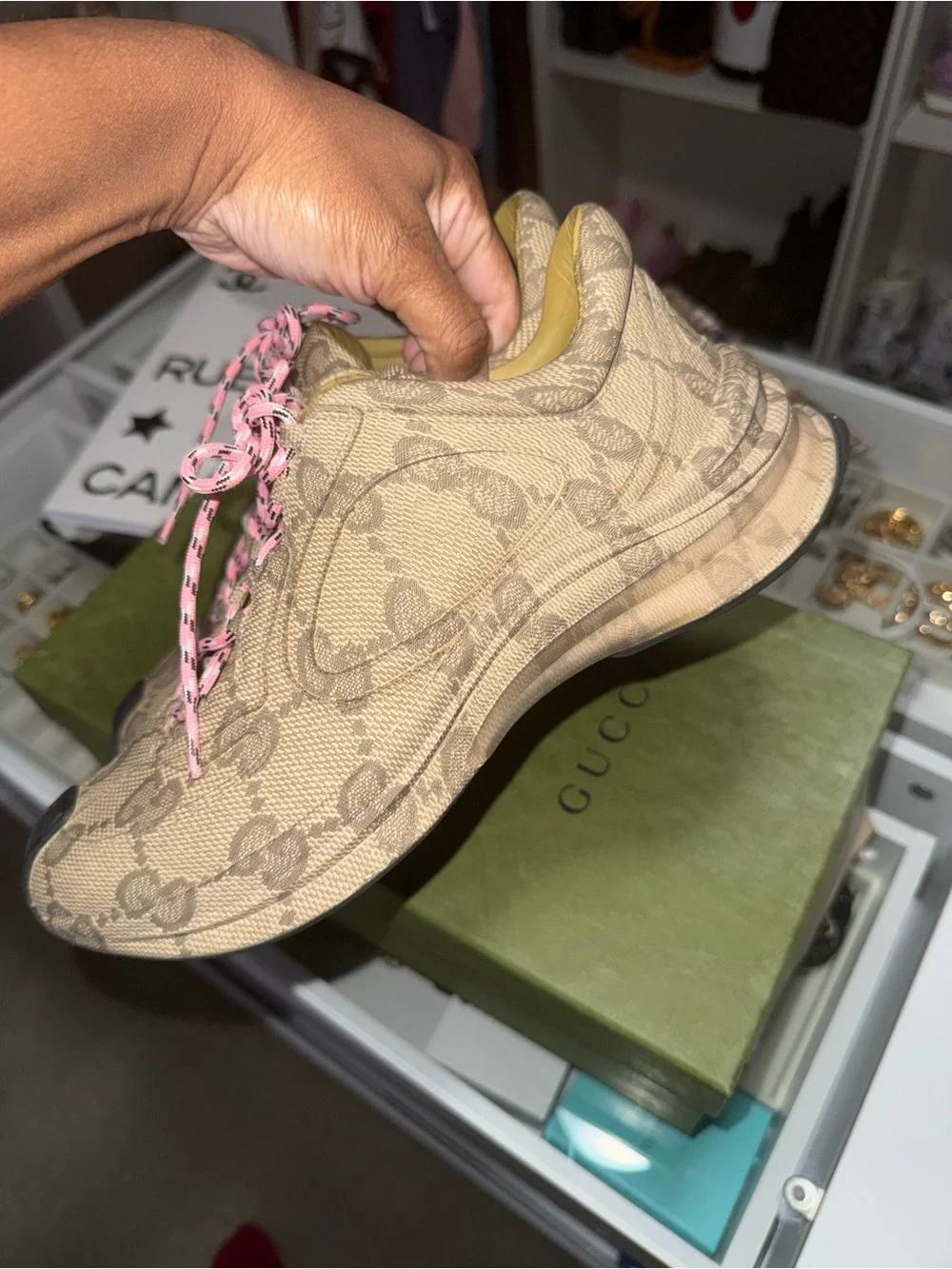 Gucci Ultralight sneakers